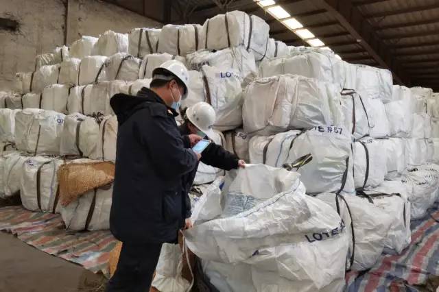 鋰<a href='http://globalmedical.cn' title='電池海運' >電池海運</a>