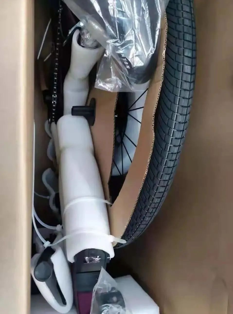 中港鋰<a href='http://globalmedical.cn' title='電池海運' >電池海運</a>